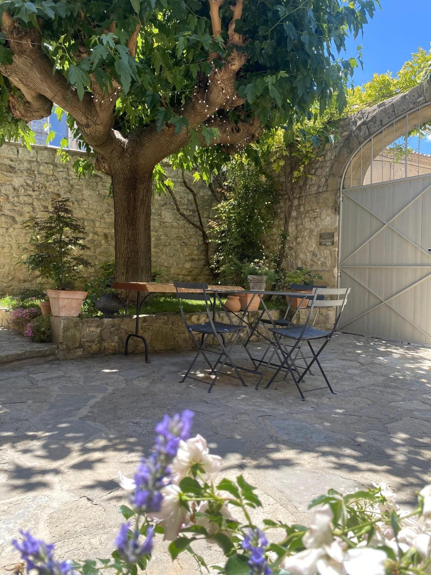 La Dame Jeanne Acomodação com café da manhã Fontanes  Exterior foto