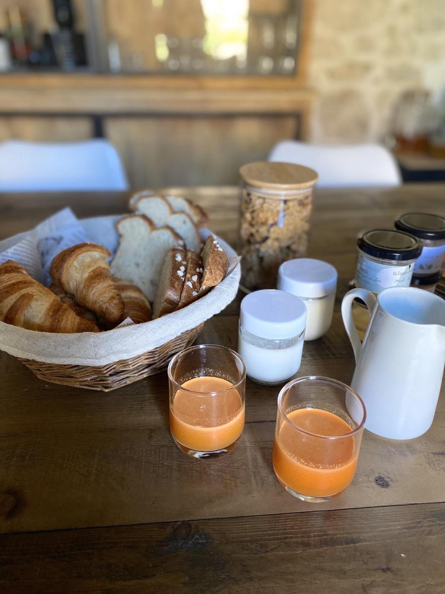 La Dame Jeanne Acomodação com café da manhã Fontanes  Exterior foto